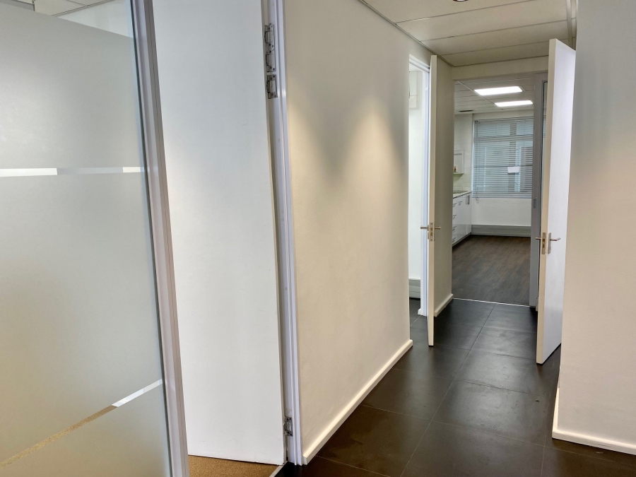 To Let commercial Property for Rent in Mouille Point Western Cape